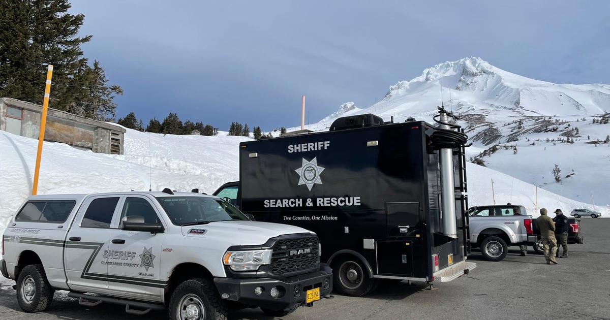 One climber dead, another critically injured after falling 200 feet on Mount Hood