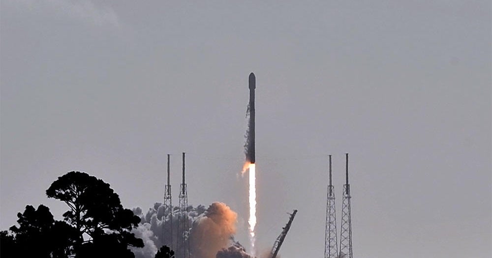 SpaceX launches another batch of Starlinks atop "American broomstick" - Vimarsana News