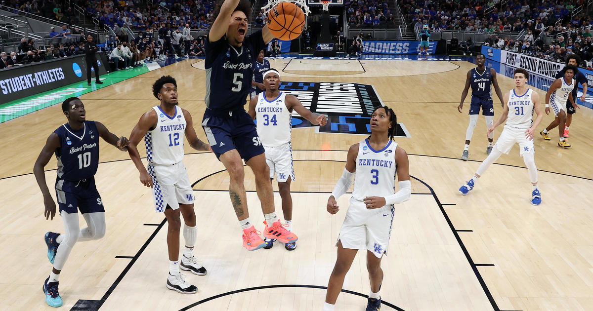 Kentucky, Iowa and Connecticut losses wipe out half the March Madness brackets