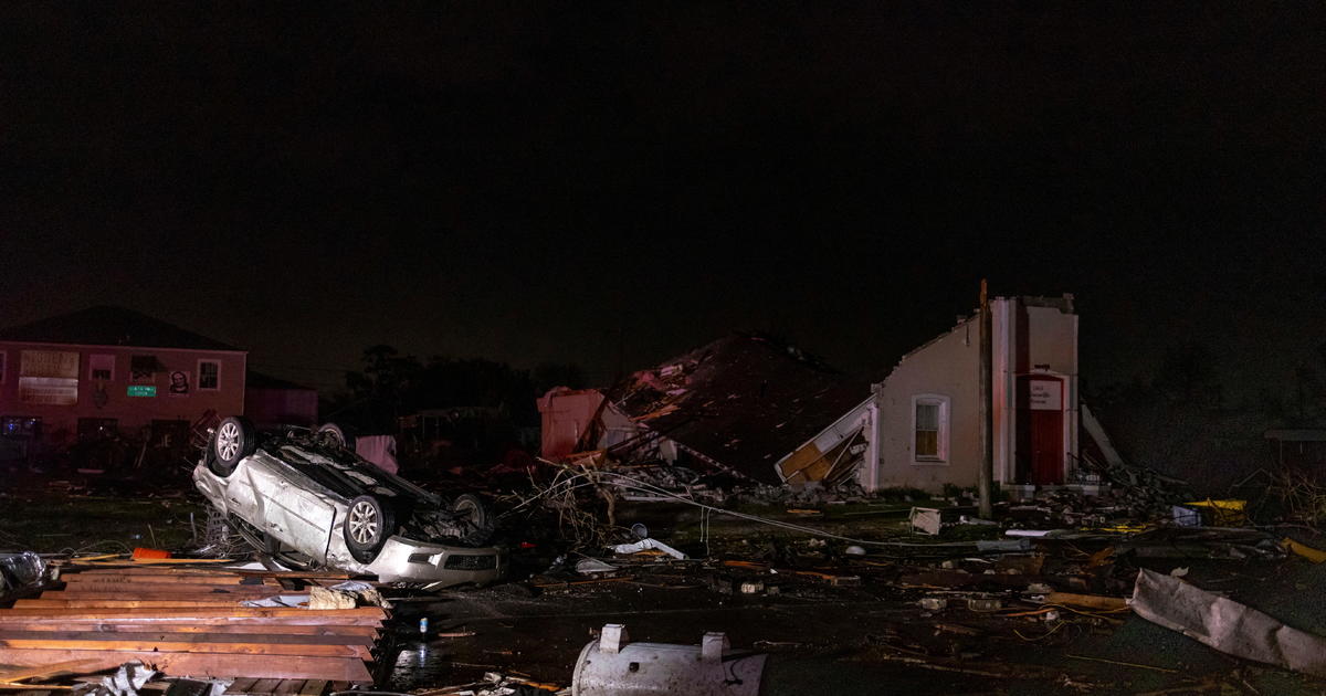 Deadly tornado tears through New Orleans area