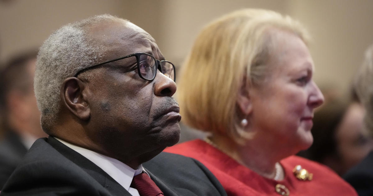 Democrats call on Clarence Thomas to recuse himself from January 6 Supreme Court cases