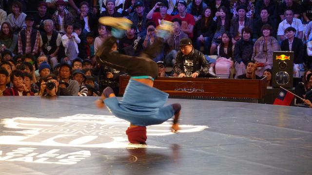 Freestyle-Dance-Competition.jpg 