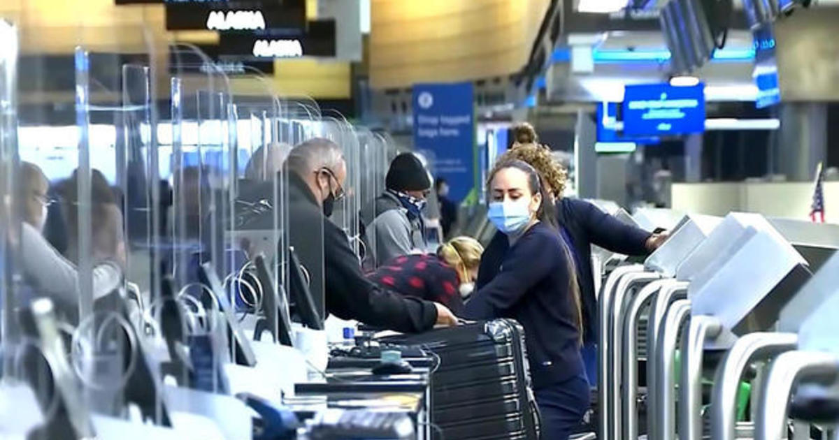 Airline passengers have mixed reactions after judge strikes down federal mask mandate for public transportation