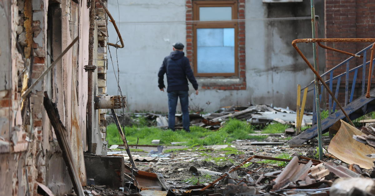 Russia bombs Ukrainian steel plant in Mariupol as Zelenskyy prepares to meet with U.S. officials