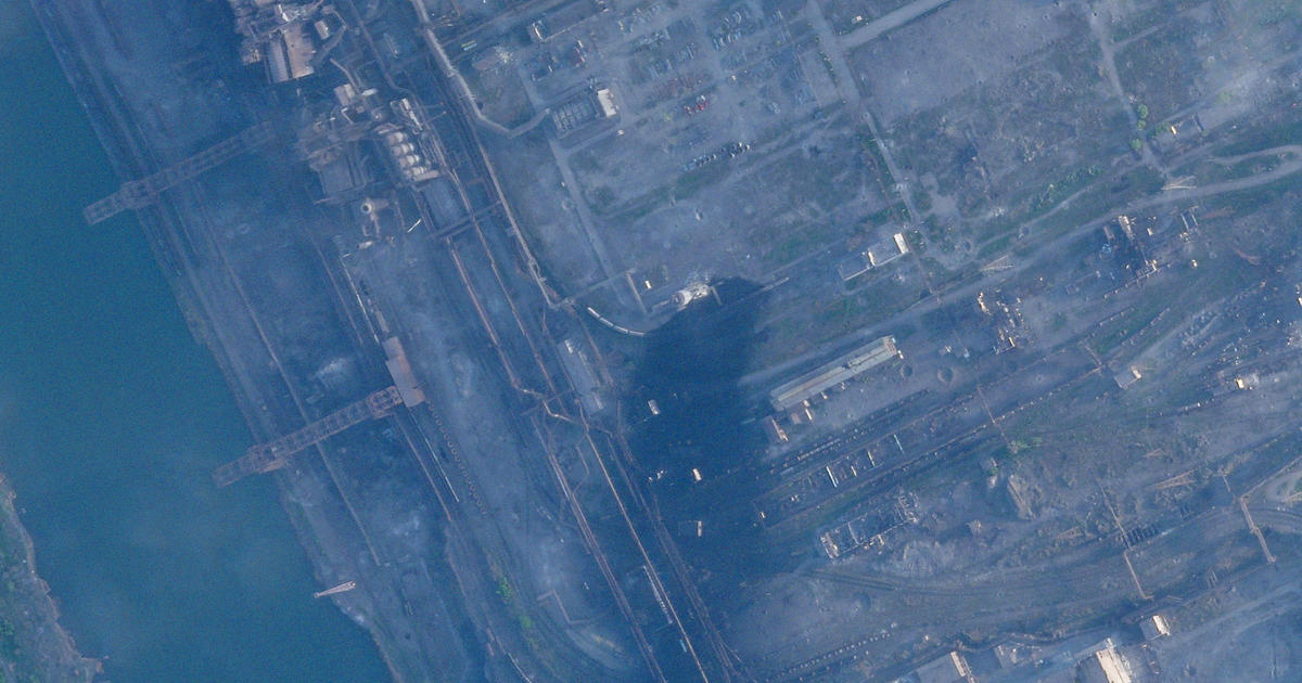 Contact lost with Ukrainian troops amid “heavy fighting” at Mariupol steel plant mayor says – CBS News