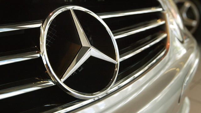 DaimlerChrysler May Cut 10,000 Jobs at Mercedes 