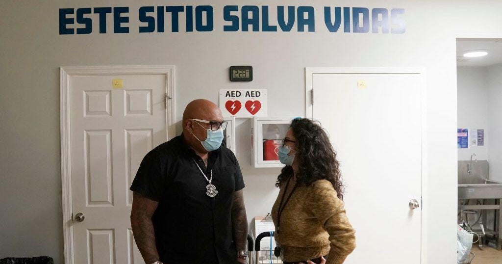 "Reduce the harm": Supervised drug sites open in the U.S. in effort to prevent overdoses - Vimarsana News