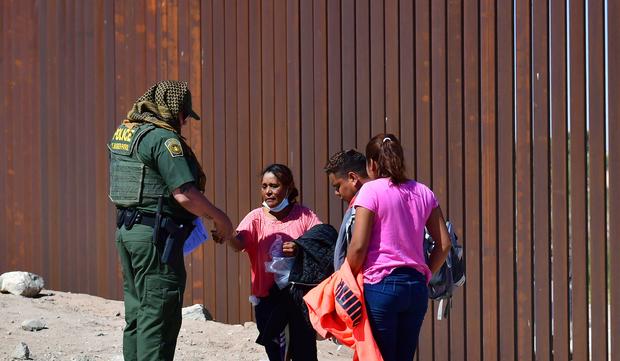 Judge says CDC can’t end the Title 42 border expulsions