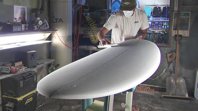 hand-shaping-surfboard-1280.jpg 