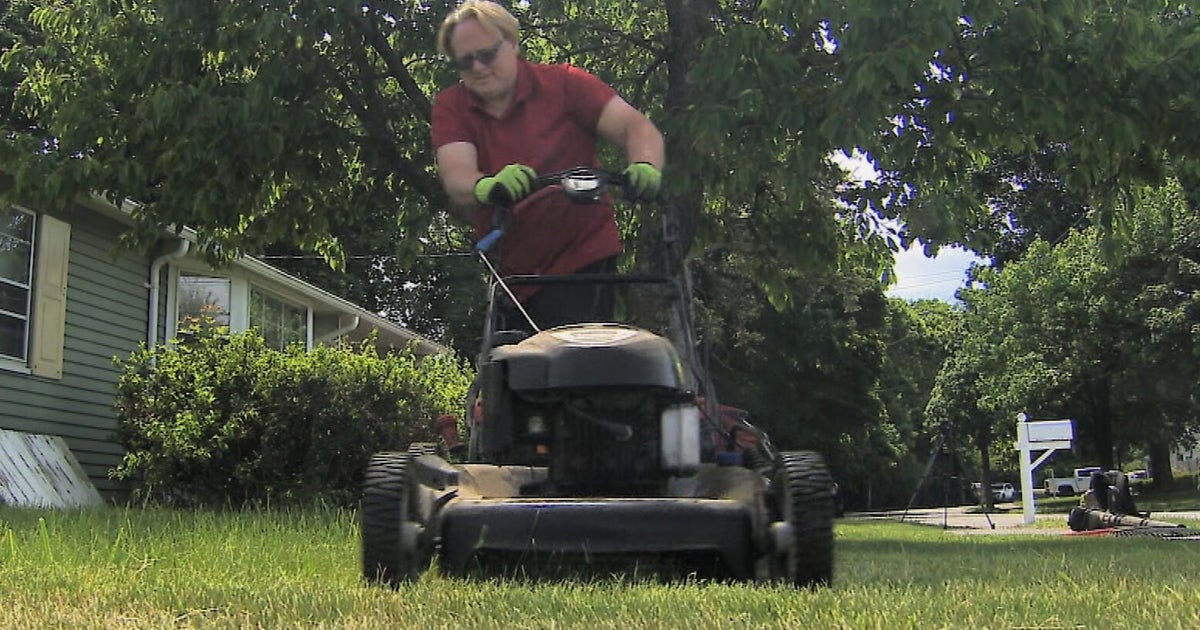 Burlington group volunteers to mow lawns for people in need - Vimarsana News